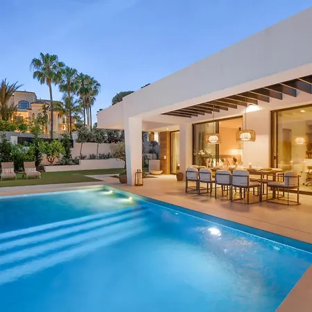 Vacation I Thyma, Brand-new Villa, Swimming-pool, Cinema And Bar, Minutes From The Marina And The *