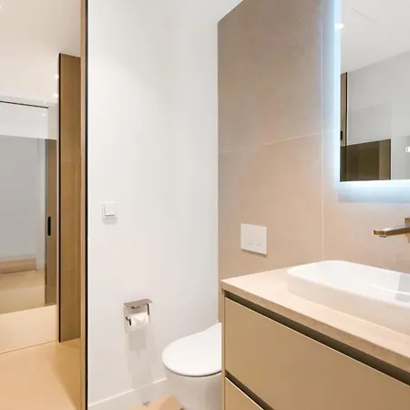 Villa Vacation I Thyma, Brand-new Villa, Swimming-pool, Cinema And Bar, Minutes From The Marina And The *